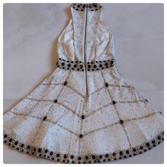 ALICE +OLIVIA Hollie Crystal Pearl Embellished Dress - Picture 14 of 15